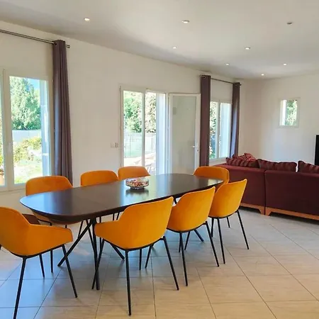 Charming House With Private Pool Holiday home *