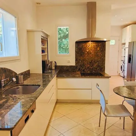 Charming House With Private Pool * Saint-Raphaël
